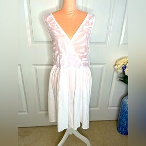 Stitchdrop Dress Sleeveless V-Neck White Size M B10